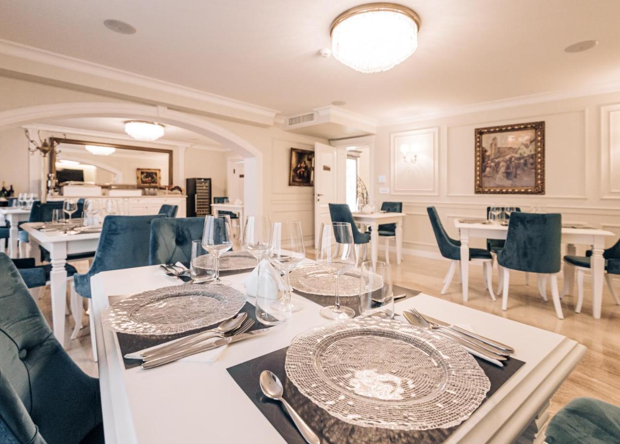Grant Boutique Hotel Арад Экстерьер фото The dining room