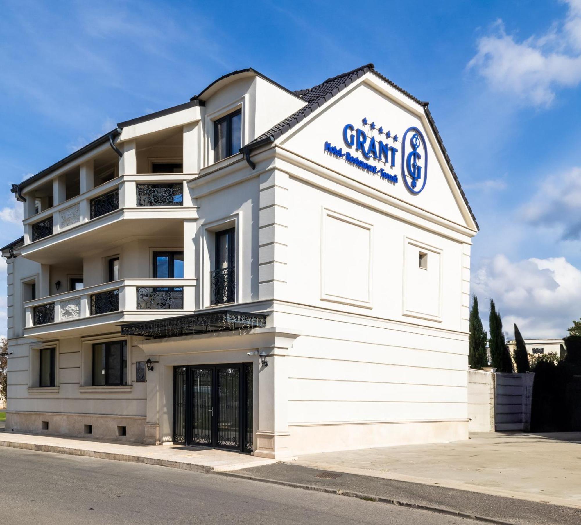 Grant Boutique Hotel Арад Экстерьер фото Grant Thornton Romania